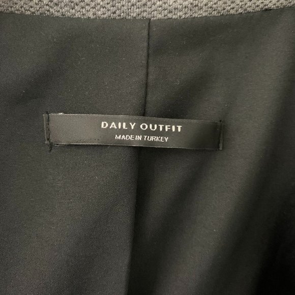 Zara Daily Outfit Blazer Jacket XL Grey Notch Collar Pockets Lined Two Button - Picture 6 of 6